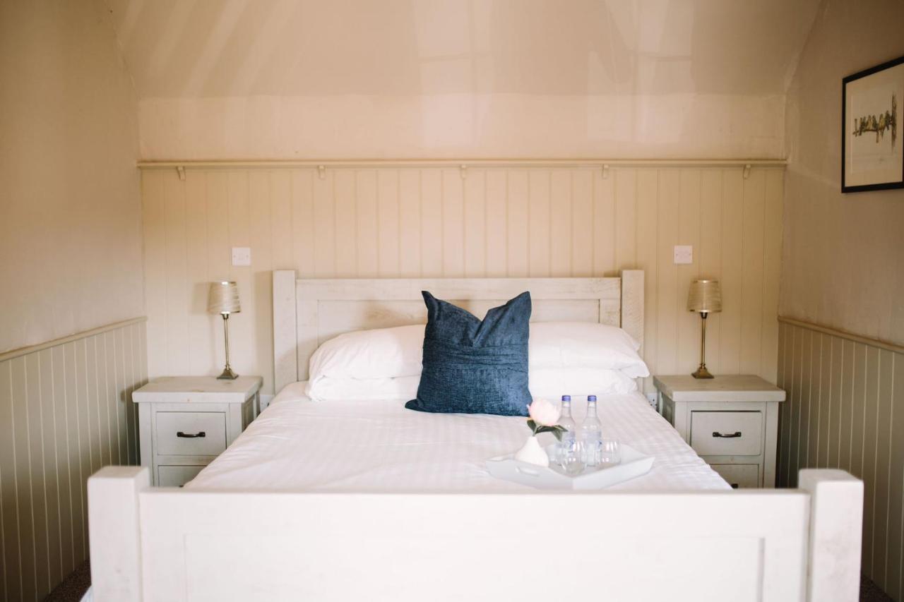 George And Dragon Hotel Horsham Bagian luar foto